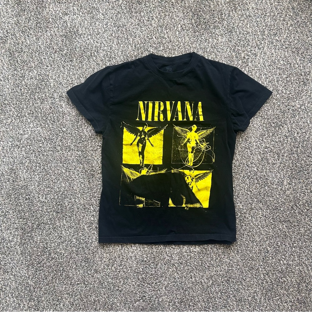 Nirvana Graphic Band Tee Small • Black Yellow Rock Grunge Shirt